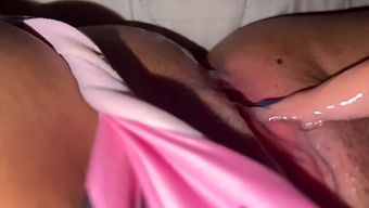 Vidéo Hd Pov D'Une Amatrice Se Doigtant L'Orgasme